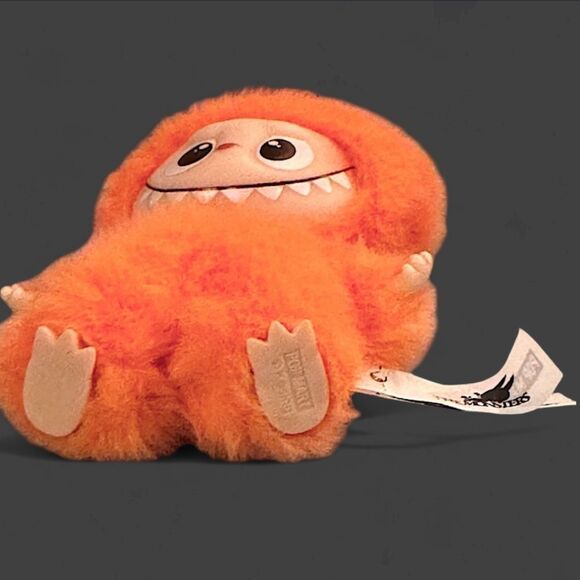 Pop Mart Pin For Love Labubu - Z - Picture 11 of 16